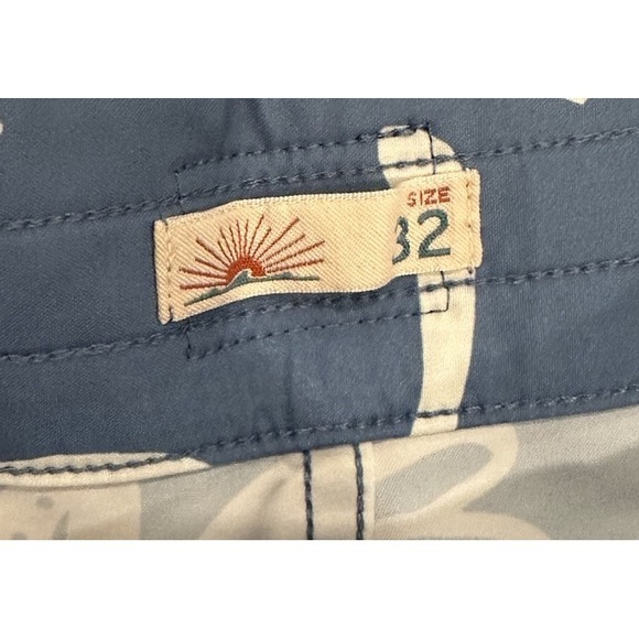 Faherty Men's Surfrider Sunwashed 7" Boardshort - Sky Floral, Size 32, New - Picture 3 of 8